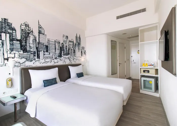 Yello Hotel Harmoni